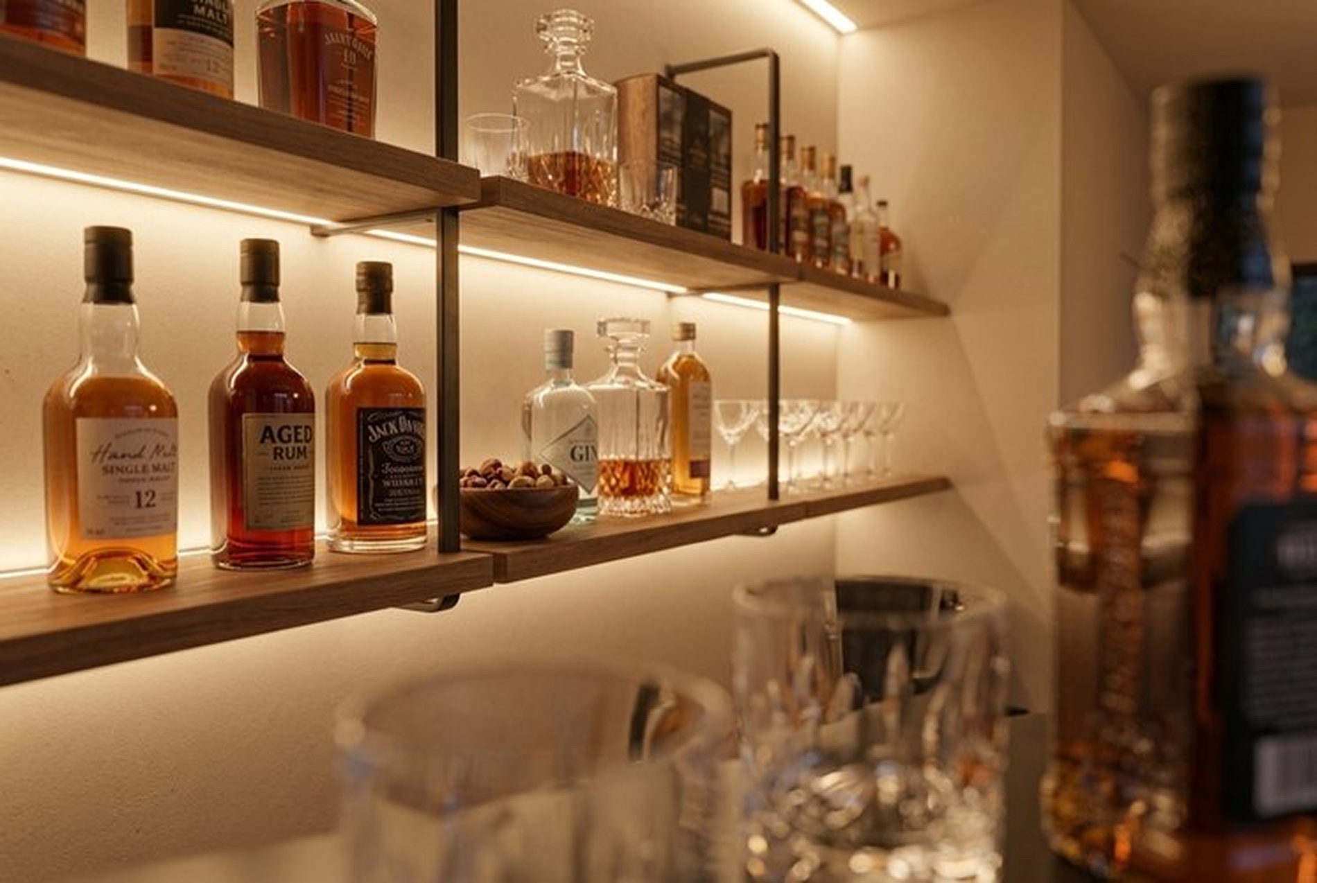 Банный дом для большой семьи — 09 bar detail